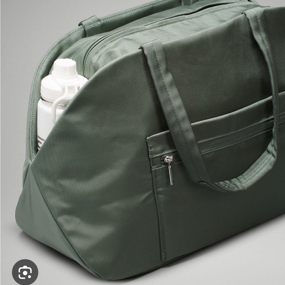 Lululemon City Essentials Bag 25L - Picture 2 of 14